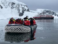 Unser erster Landgang auf Danco Island &ndash; &copy; Jacob Spangenberg (Eberhardt TRAVEL)