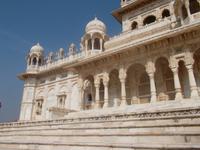 Aufgang zum Jaswant Thada &ndash; &copy; Michael Krause (Eberhardt TRAVEL)