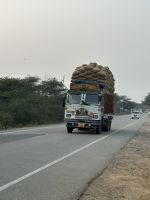 173 LKW &ndash; &copy; Andy Nguyen (Eberhardt TRAVEL)