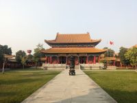111) Chinesischer Tempel des Lumbini Sanskritiks, Lumbini, Nepal &ndash; &copy; Teresa Rumpel (Eberhardt TRAVEL)