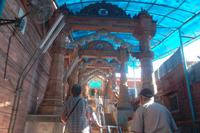 Aufgang zum Pilgertempel von Osyan &ndash; &copy; Michael Krause (Eberhardt TRAVEL)
