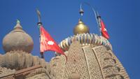 153 Osyan - beflaggte Tempel leben! &ndash; &copy; Michael Krause (Eberhardt TRAVEL)