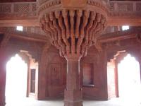 038 Fatehpur Sikri, Säule der Religionen &ndash; &copy; Michael Krause (Eberhardt TRAVEL)