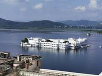 Lake Palace Hotel, Udaipur, Filmkulisse für unzählige Klassiker &ndash; &copy; Simone Willner (Eberhardt TRAVEL)
