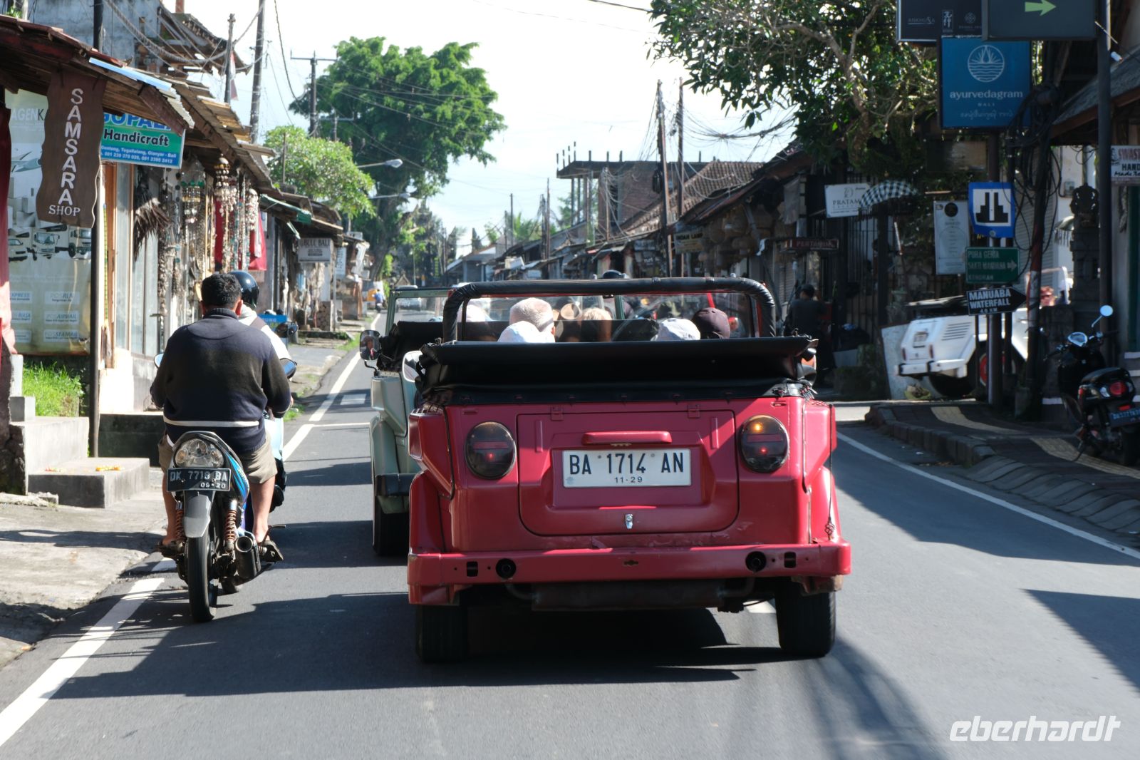 VW-Kübelwagen Safari auf Bali - Indonesien &ndash; &copy; Sten Bernhardt (Eberhardt TRAVEL)