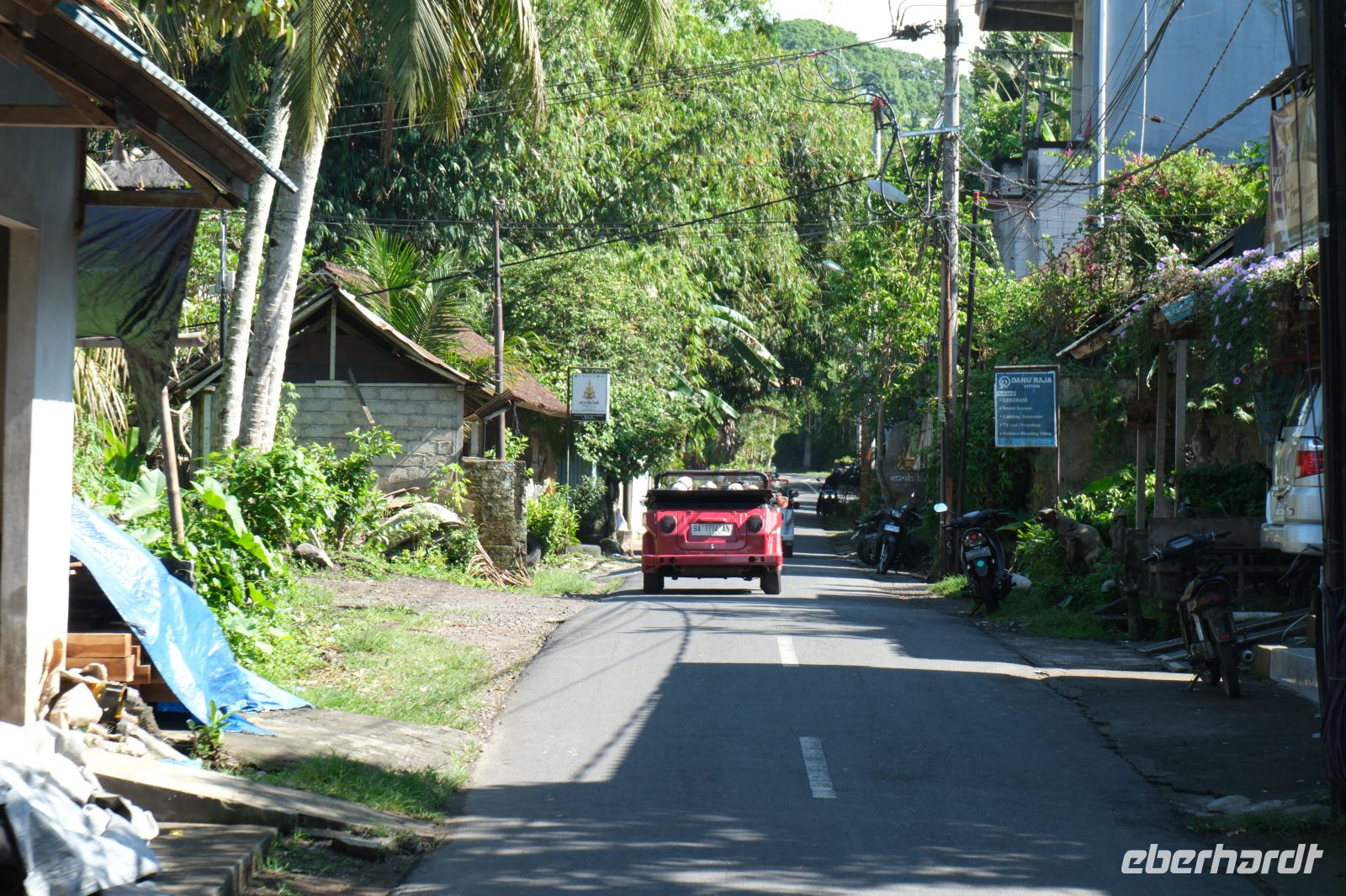 VW-Kübelwagen Safari auf Bali - Indonesien &ndash; &copy; Sten Bernhardt (Eberhardt TRAVEL)