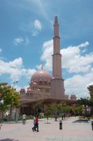 Putra-Moschee in Putrajaya &ndash; &copy; Michael Krause (Eberhardt TRAVEL)