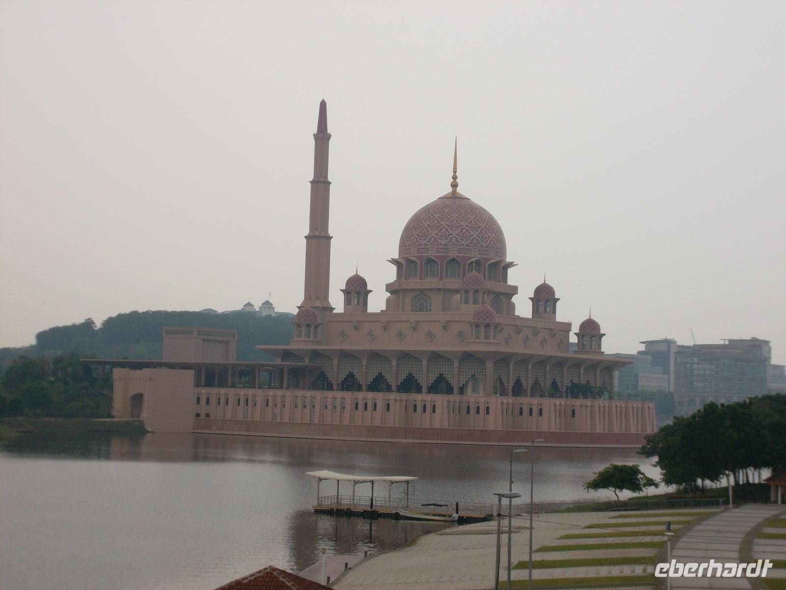 Putrajaya, Hauptmoschee &ndash; &copy; Michael Krause (Eberhardt TRAVEL)