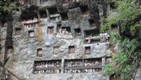 137 Lemo, Sulawesi, Ahnenwand &ndash; &copy; Michael Krause (Eberhardt TRAVEL)