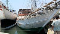 151 Sulawesi, Schiffe im Hafen von Makassar &ndash; &copy; Michael Krause (Eberhardt TRAVEL)
