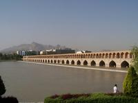 33-Bogen-Brücke  &ndash; &copy; Dirk Schlosser (Eberhardt TRAVEL)