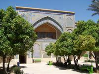 Shiraz- Madrese Khan &ndash; &copy; Dirk Schlosser (Eberhardt TRAVEL)