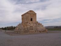 Pasargadae- das Grab von Kyros II. &ndash; &copy; Dirk Schlosser (Eberhardt TRAVEL)