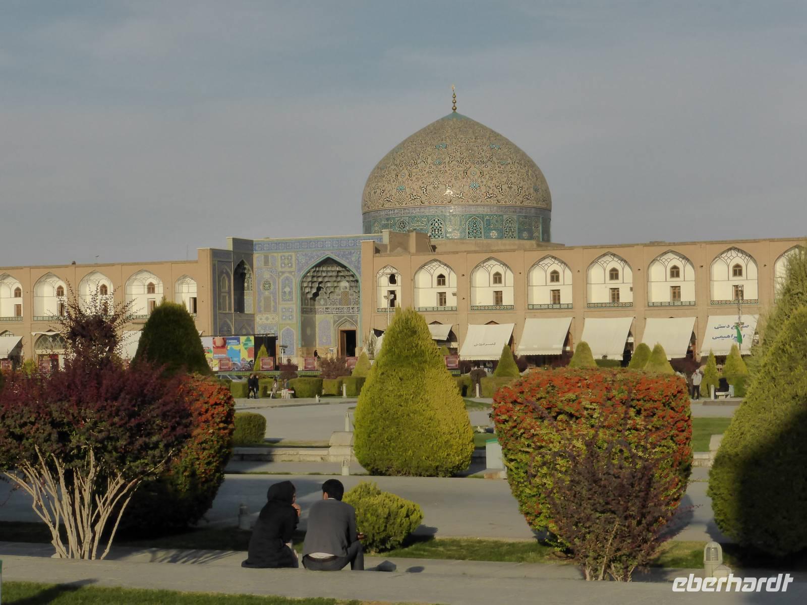 Isfahan - Imam- Platz mit Shaikh Lotfollah- Moschee &ndash; &copy; Dirk Schlosser (Eberhardt TRAVEL)
