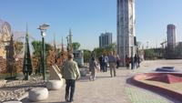 Auf dem Weg zur Tabiat Brücke in Teheran &ndash; &copy; Astrid Janke (Eberhardt TRAVEL)