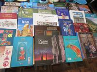 Bücher zum Verkauf &ndash; &copy; Julian Bartsch (Eberhardt TRAVEL)