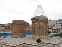 Grabturm Gonbad-e Kabud &ndash; &copy; Julian Bartsch (Eberhardt TRAVEL)
