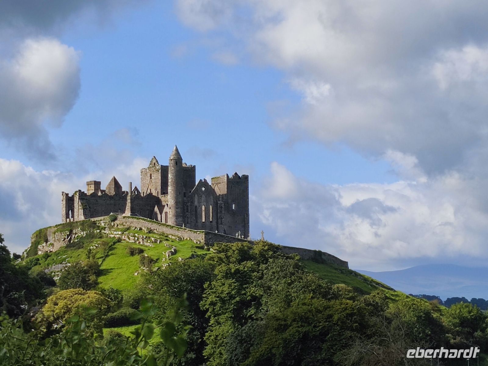 09-Rock of Cashel &ndash; &copy; Dirk Schlosser (Eberhardt TRAVEL)