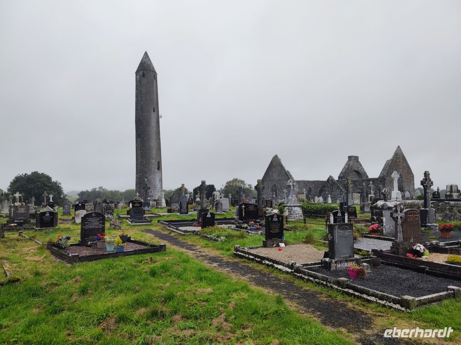 77-Kilmacduagh &ndash; &copy; Dirk Schlosser (Eberhardt TRAVEL)