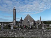 Kilmacduagh &ndash; &copy; Michael Krause (Eberhardt TRAVEL)