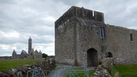 Kilmacduagh &ndash; &copy; Petra Sauer (Eberhardt TRAVEL)