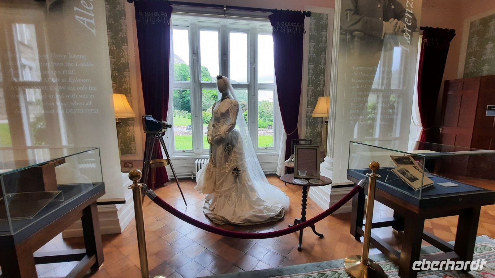 143 – Irland, Connemara, Kylemore Abbey &ndash; &copy; Vivien Fiedler (Eberhardt TRAVEL)