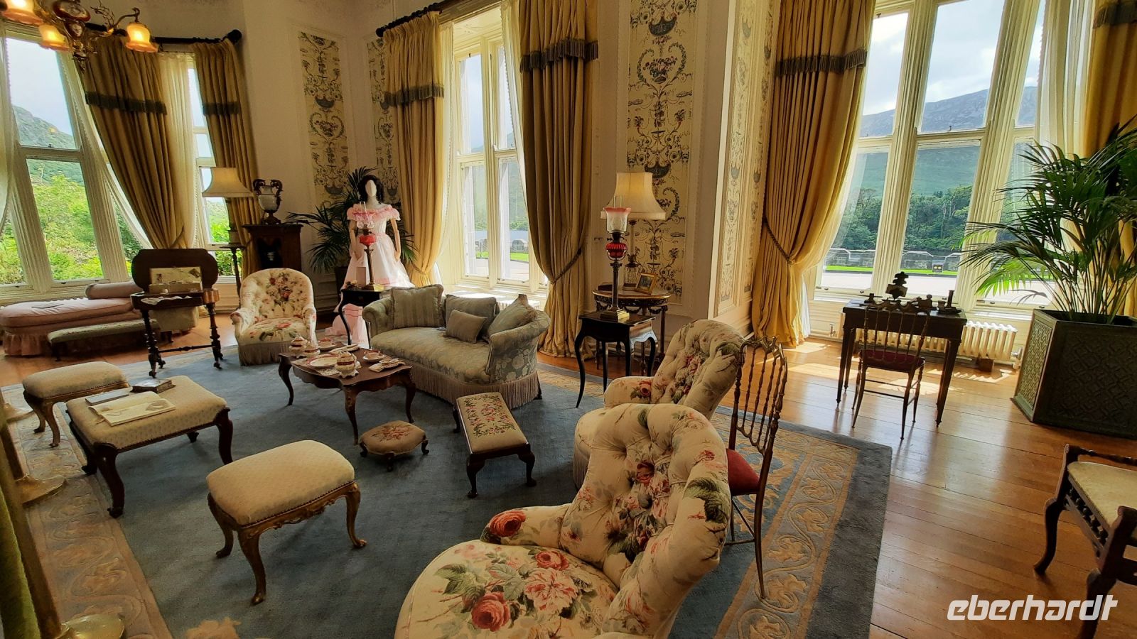 148 – Irland, Connemara, Kylemore Abbey &ndash; &copy; Vivien Fiedler (Eberhardt TRAVEL)