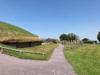 2. Tag – Ganggräber im Boyne Valley – Knowth &ndash; &copy; Andreas Wolfsteller (Eberhardt TRAVEL)