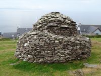 Bienenkorbhütten auf Dingle &ndash; &copy; Adelheid Fritzsche (Eberhardt TRAVEL)