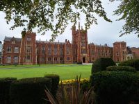 Belfast: Queens University &ndash; &copy; Sinah Witzig (Eberhardt TRAVEL)