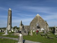 8. Reisetag – Tag im Burren – Kilmacduagh Abbey &ndash; &copy; Andreas Wolfsteller (Eberhardt TRAVEL)