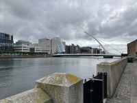 Irland, Dublin, Stadtrundgang - Samuel Beckett Bridge & The Convention Center Dublin &ndash; &copy; Sabine C. Seifert (Eberhardt TRAVEL)