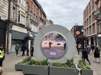 Irland, Dublin, Stadtrundgang - The Portal Live Webcam Stream nach New York &ndash; &copy; Sabine C. Seifert (Eberhardt TRAVEL)