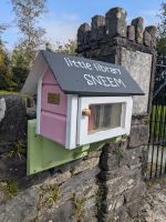 Mini-Bibliothek Sneem &ndash; &copy; Natalie Hady (Eberhardt TRAVEL)