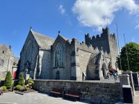 11. Tag – Von Tralee in die Wicklow Mountains – Trinitarianer-Kloster in Adare &ndash; &copy; Andreas Wolfsteller (Eberhardt TRAVEL)