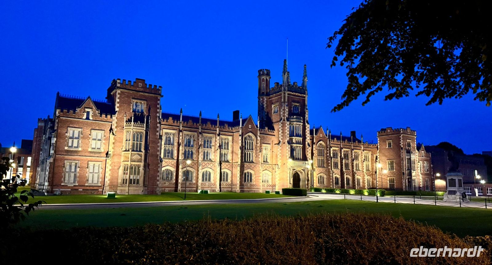 Tag 1 Belfast Queens University.jpg &ndash; &copy; Gabi Rübel (Eberhardt TRAVEL)