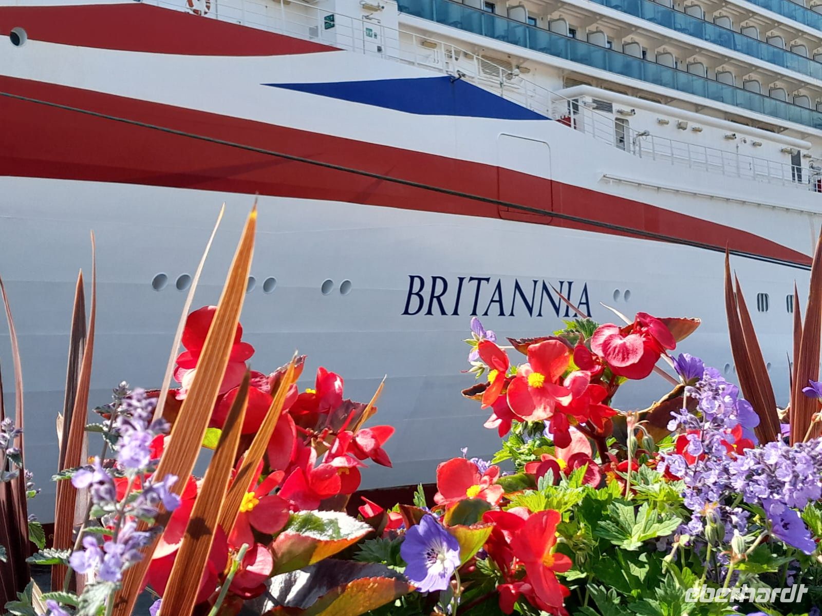Tag 9 Cobh Kreuzfahrer 2.jpg &ndash; &copy; Gabi Rübel (Eberhardt TRAVEL)