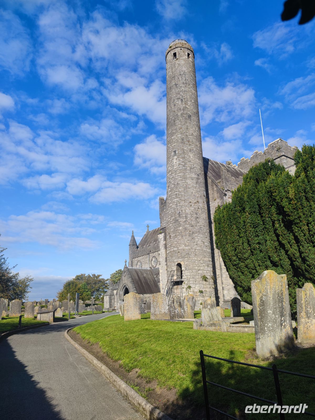 099-Kilkenny Round Tower &ndash; &copy; Dirk Schlosser (Eberhardt TRAVEL)