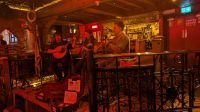 Galway Pub &ndash; &copy; Natalie Hady (Eberhardt TRAVEL)