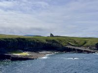5. Tag: Letterkenny bis Leenaun – Wandern um die Halbinsel Mullaghmore – Classiebawn Castle vor dem Ben Bulben &ndash; &copy; Andreas Wolfsteller (Eberhardt TRAVEL)