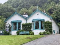7. Tag: Connemara – Besuch der Kylemore Abbey – Gärtnerhaus &ndash; &copy; Andreas Wolfsteller (Eberhardt TRAVEL)
