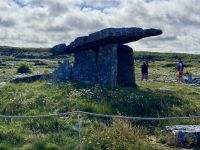 8. Tag: Leenaun bis Spanish Point – Fotostopp am Poulnabrone Dolmen &ndash; &copy; Andreas Wolfsteller (Eberhardt TRAVEL)