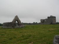 Kilmacduagh &ndash; &copy; Petra Sauer (Eberhardt TRAVEL)