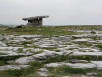 Poulnabrone Dolmen &ndash; &copy; Petra Sauer (Eberhardt TRAVEL)