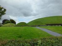 Knowth &ndash; &copy; Ralf Kuchenbecker (Eberhardt TRAVEL)