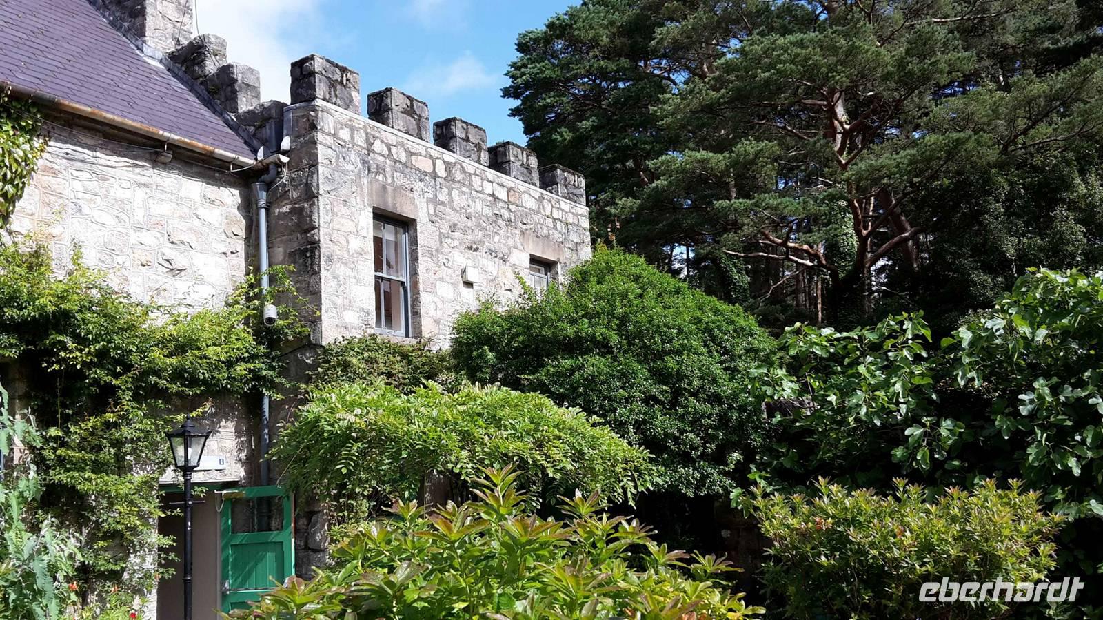 Glenveagh Castle &ndash; &copy; Walter Neuwirth (Eberhardt TRAVEL)
