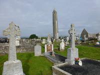 Kilmacduagh Abbey &ndash; &copy; Ralf Kuchenbecker (Eberhardt TRAVEL)