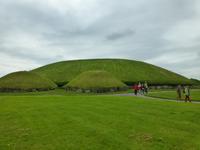 Knowth &ndash; &copy; Ralf Kuchenbecker (Eberhardt TRAVEL)