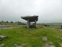099-Poulnabrone-Dolmen &ndash; &copy; Dirk Schlosser (Eberhardt TRAVEL)