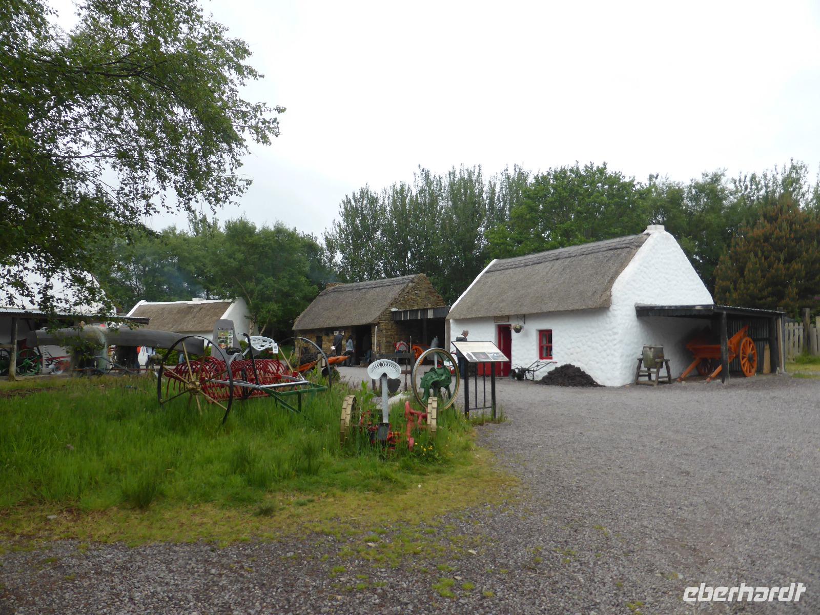 089-Kerry_Bog_Village &ndash; &copy; Dirk Schlosser (Eberhardt TRAVEL)